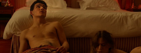 Lou de Laage erotic model pics