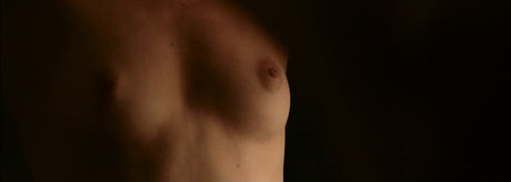 Lou de Laage model art pic