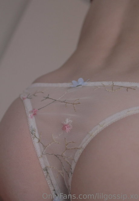 fallen angel xoxo exclusive model image