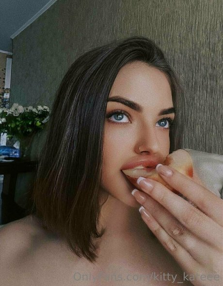 kitty kateee pretty pornstar photos