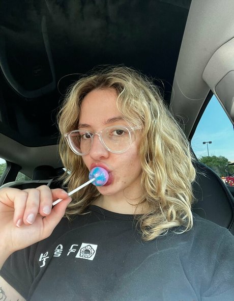 skinny shemale onlyfans pornographic archive