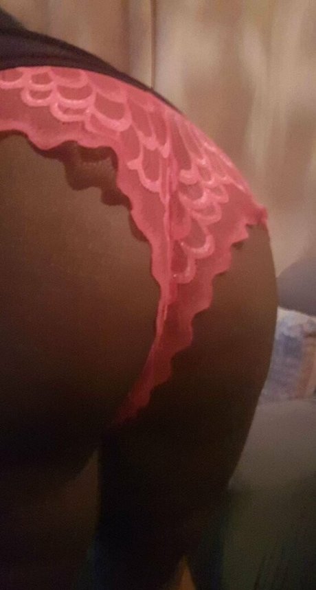 tan onlyfans nudes image