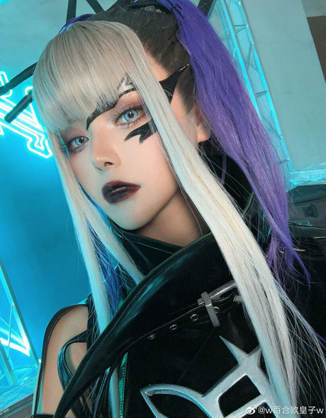 Lilium725 model hot images