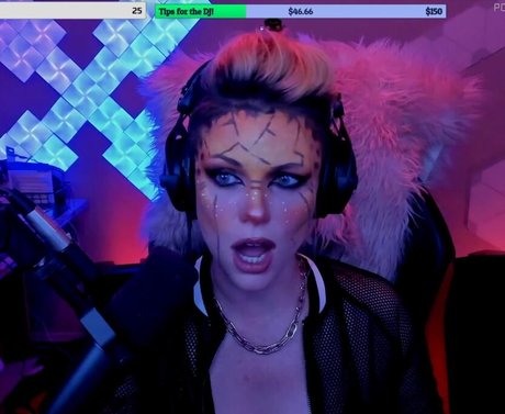 prison onlyfans top photo