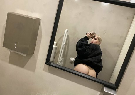 Kirill Cutes high quality actress archive