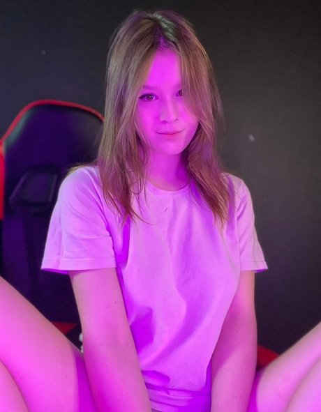 Memozka sexy actress archive