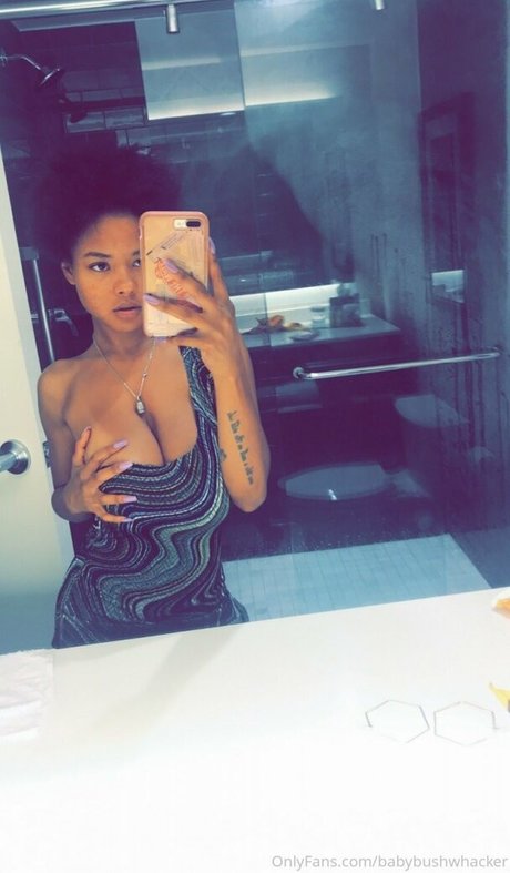 Bush Baby nudes model picture