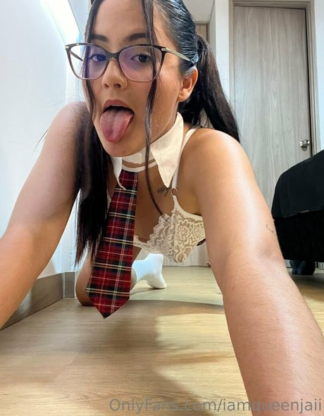 iamqueenjaii exclusive star pic