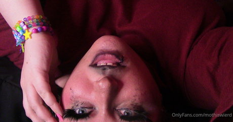 mothisweird high quality model pictures