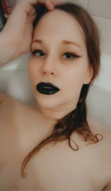 curvy shemale onlyfans free naked pics