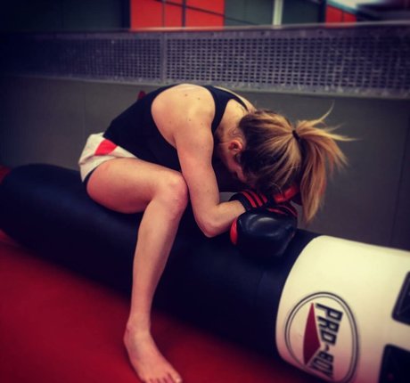 blonde hairy pussy onlyfans nudes pic