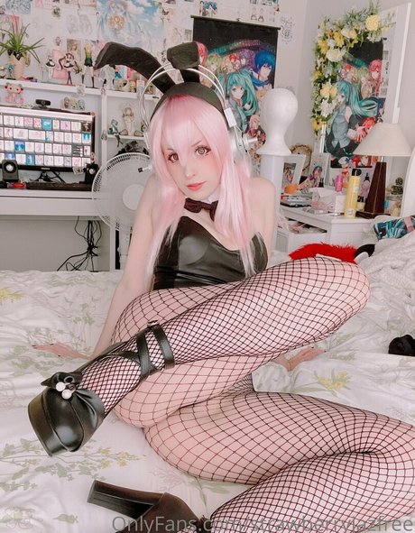 strawberryjazfree actress pics