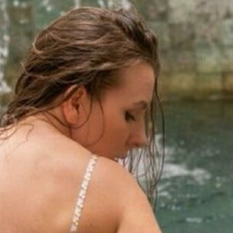 Aleminat nice actress galleries