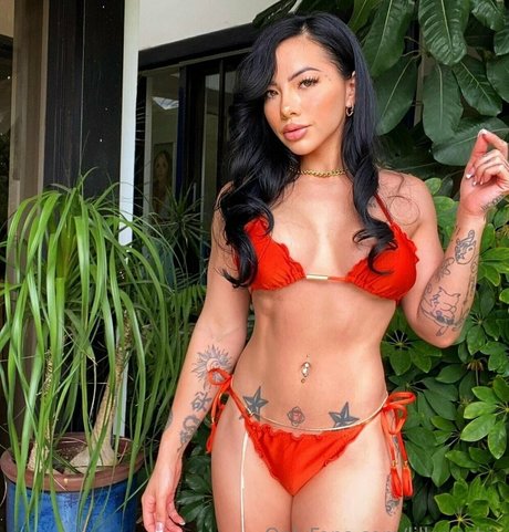 lilkymchiii erotic pornstar galleries