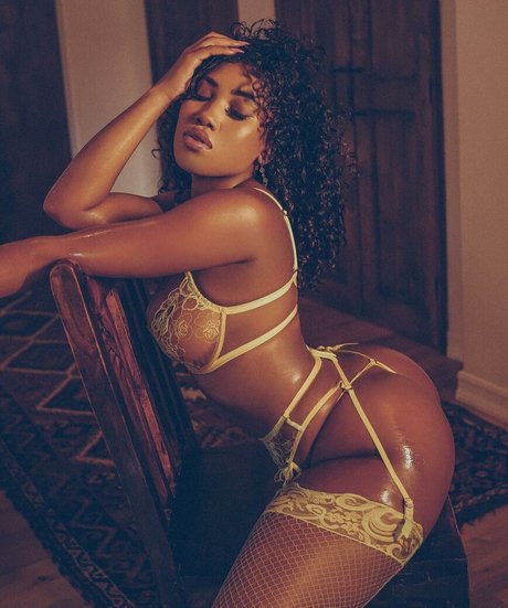 natrl pornstar art image