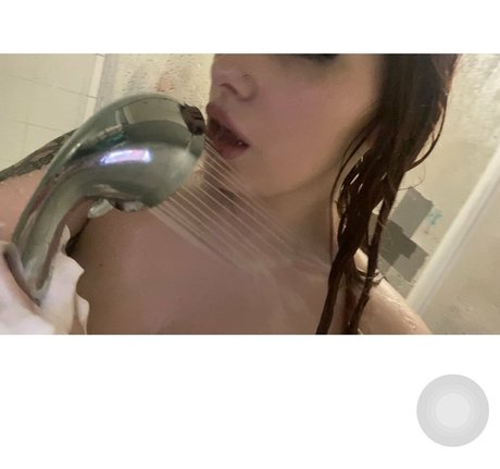 tianacruz pornstar nude photos