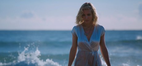 Elsa Pataky erotic model archive