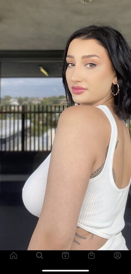 Carla Dior model xxx photo