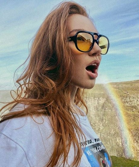 brave heart model beautiful image