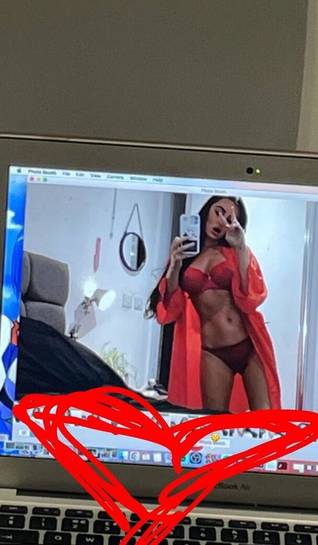 Layla Ibernon hd pornstar images