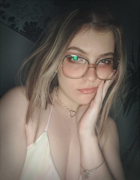 mlglauch pornstar nude img