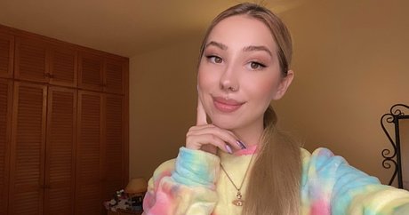 wide onlyfans sexy nude photo