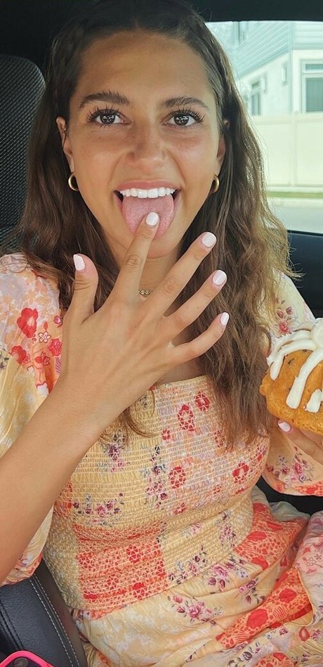 cute babe onlyfans free naked img