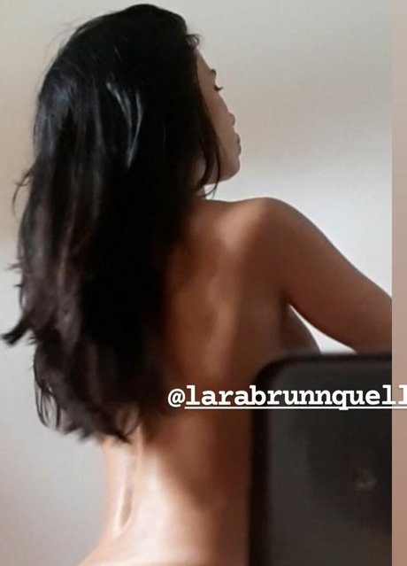 Sandy Capetinha star beautiful img