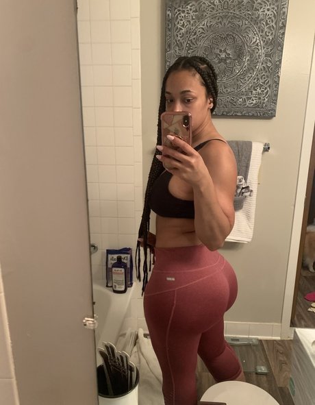 Robyn Banks model beautiful pics