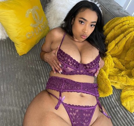 Robyn Banks star beautiful image