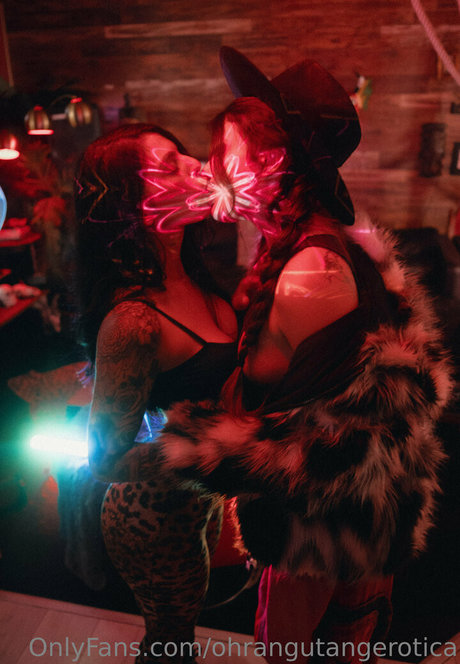 ohrangutangerotica pornstar nude photo