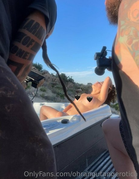 ohrangutangerotica art actress pic