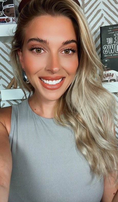 Taylor Mathis free pornstar img