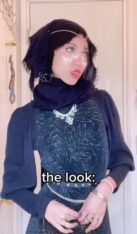 skinny shemale onlyfans top photos