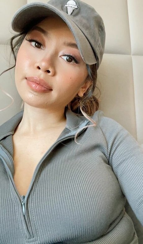 Kimmie D model nude images