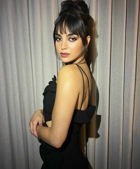 Melissa Barrera hd star photos