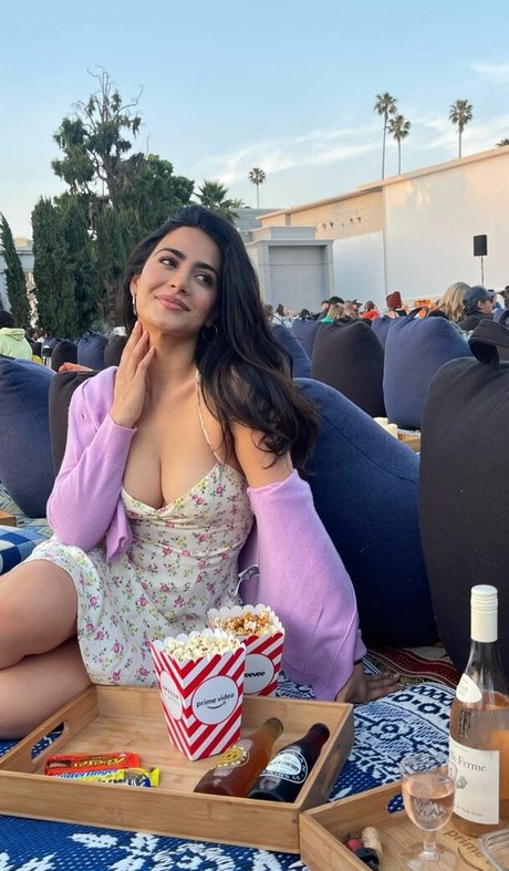 Emeraude Toubia star hot galleries