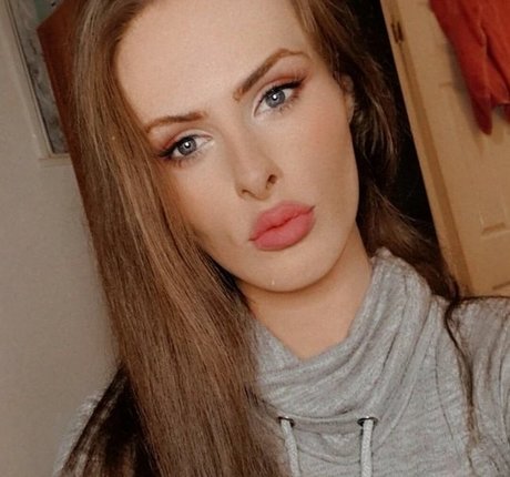 Nikki Harper pornstar exclusive pictures