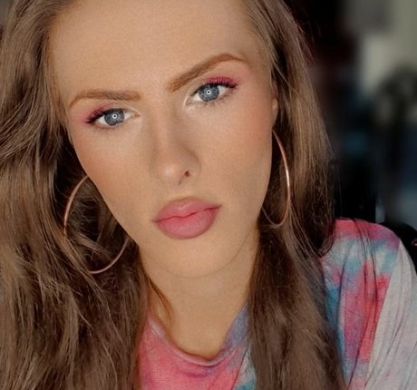 Nikki Harper pornstar art pictures