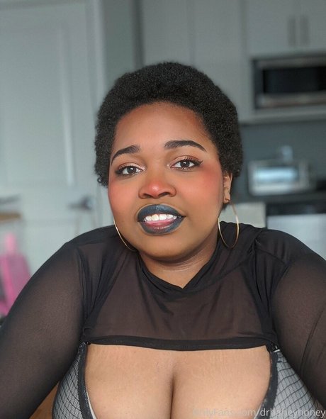 shemale fucks girl onlyfans hot xxx pics