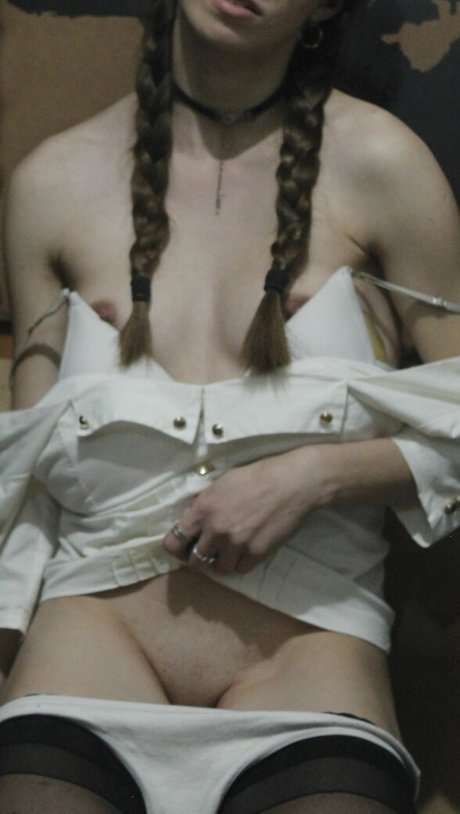 ro riwww model nudes galleries