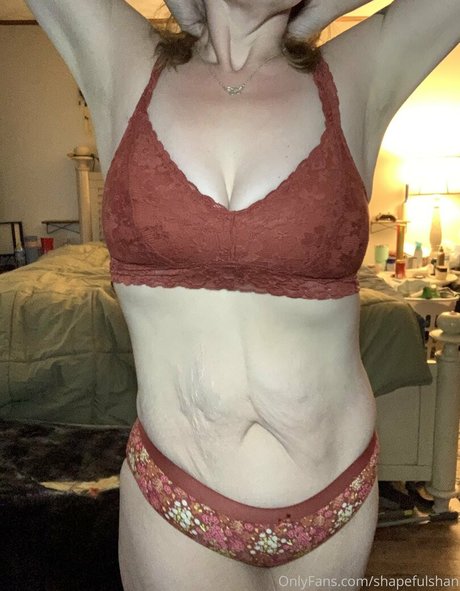 shapefulshan erotic model pics