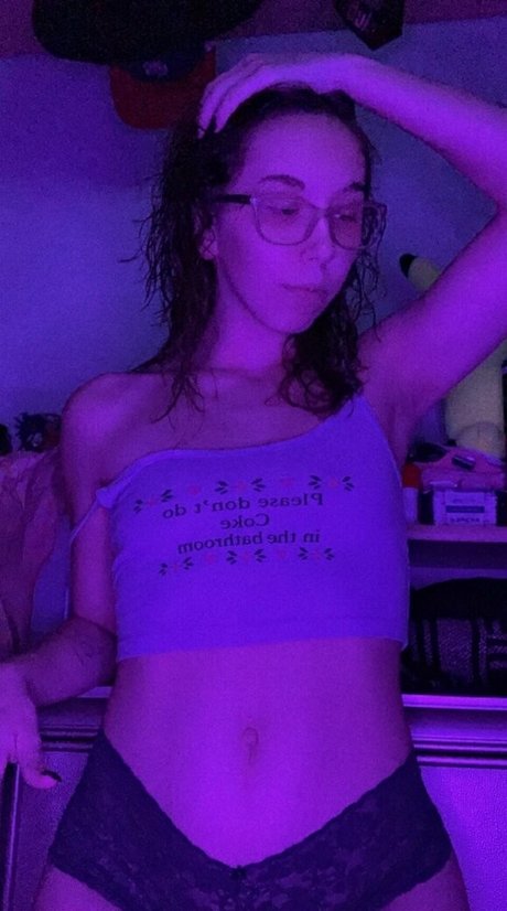 ariajaynefree model naked pictures