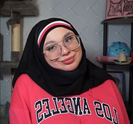 Frogan hot actress gallery