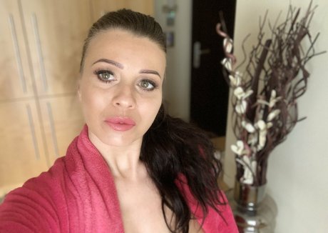 vickyloveporn hot star images