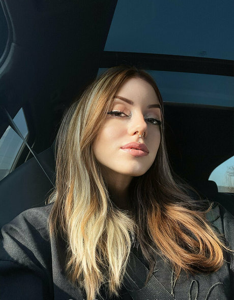 abraheldomina model beautiful galleries