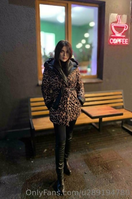 nastiashpak art model pic