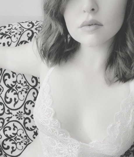 horny girls onlyfans nudes photo