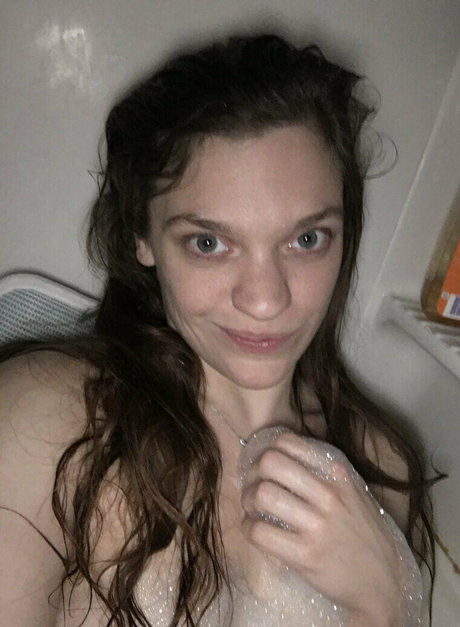 keykeybabe nude model image