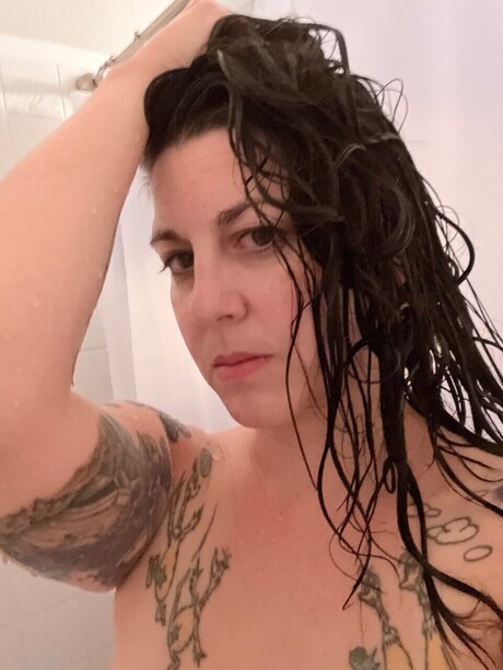 DarkHairedTemptress pornstar exclusive archive